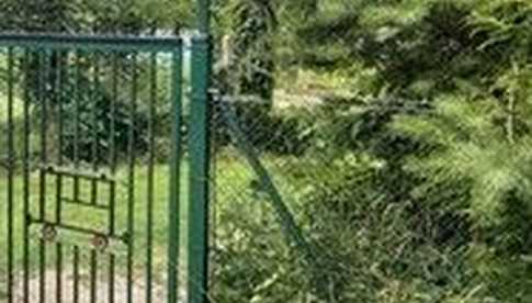 Włamali się do altanki i urządzili sobie grilla. Na miejscu zastała ich właścicielka działki. 32-latek miał prawie 4 promile alkoholu!