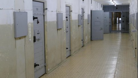 Osadzony chorujący na nowotwór skarży się na brak opieki medycznej w areszcie