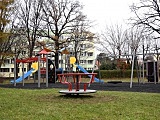 Nowy plac zabaw przy SP 2 w Świdnicy