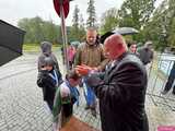 [WIDEO/FOTO] 6. Świdnicki Bieg Papieski w strugach deszczu i Festyn Rodzinny w Parku Centralnym
