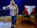 [FOTO] Samorządowcy, parlamentarzyści i europosłowie przy urnach wyborczych