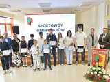 [FOTO] Uroczysta Sesja Rady Miejskiej w Żarowie. Nagrodzono sportowców oraz byłych samorządowców