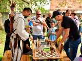 [FOTO] Rycerskie pojedynki, turniej szachowy i pokaz ognia. Ruszył XII Turniej Rycerski w Strzegomiu