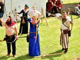 [FOTO] Rycerskie pojedynki, turniej szachowy i pokaz ognia. Ruszył XII Turniej Rycerski w Strzegomiu