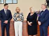 [FOTO] Zakończenie wieloletniej pracy na rzecz miasta i uhonorowanie radnego oraz prezydent
