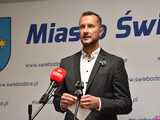 [FOTO, WIDEO] Jesteśmy samodzielni energetycznie Świebodzice inwestują w modernizację Wodnego Cetrum Rekreacji