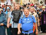 [WIDEO/FOTO] Pielgrzymi z całego regionu wyruszyli na Jasną Górę po raz dwudziesty drugi