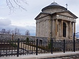 rewitalizacja starego cmentarza i mauzoleum w  Złotym stoku