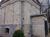 rewitalizacja starego cmentarza i mauzoleum w  Złotym stoku