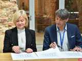 [FOTO,WIDEO] Twierdza Srebrna Góra coraz bliżej UNESCO. Podpisano międzynarodowe porozumienie 