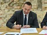 [FOTO,WIDEO] Twierdza Srebrna Góra coraz bliżej UNESCO. Podpisano międzynarodowe porozumienie 