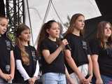 [FOTO] lokalnyFEST! trwa w najlepsze. Patrycja Grzelaczyk-Korchan rozpoczęła niedzielne koncerty Ziębice FEST 2025